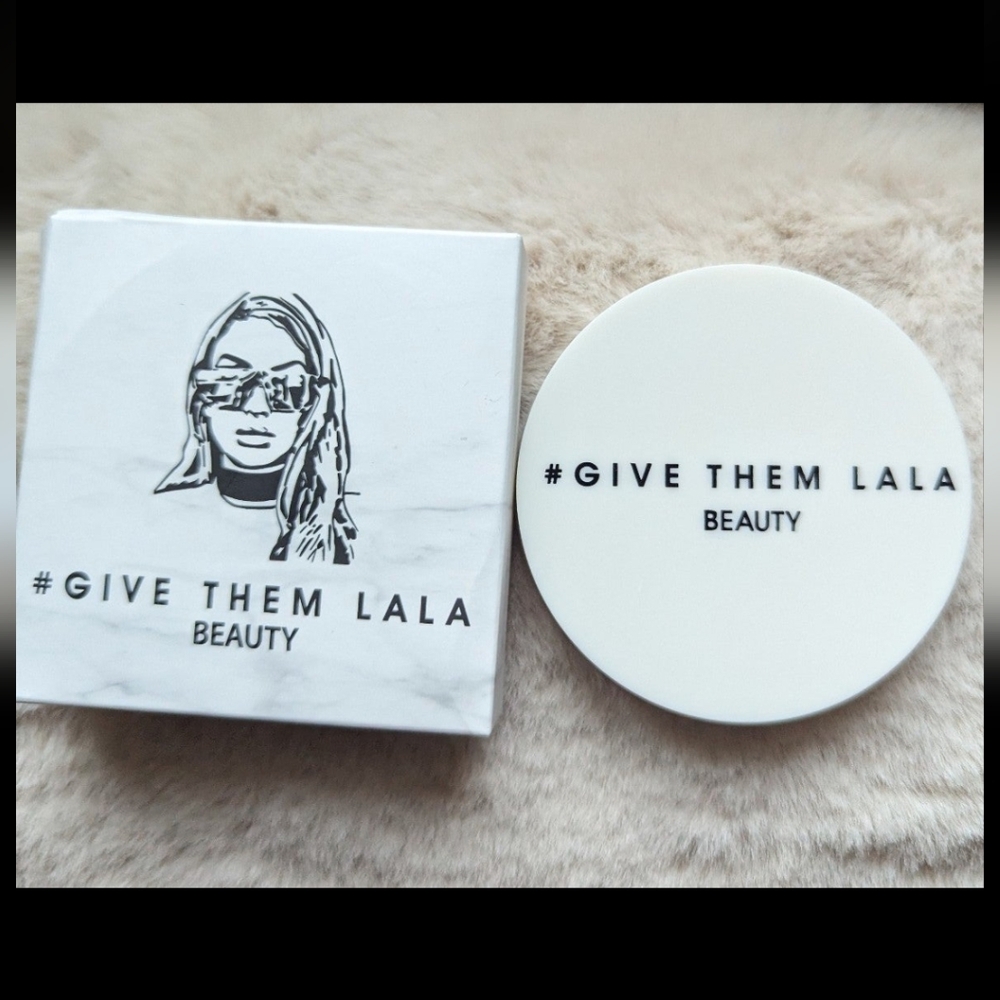 Give Them Lala Beauty face highlighter